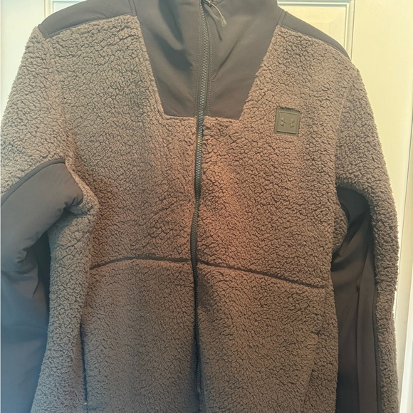 Men’s under armor light weight coat. - Picture 1 of 3